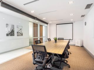 All-inclusive access to professional office space for 10 employees in Regus Uptown IT Hub