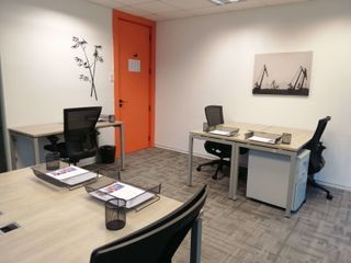 Professional office space in Regus Apple One Equicom Tower on fully flexible terms