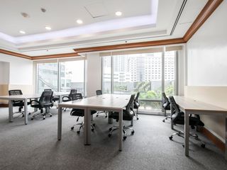 Private office space for 5 employees in Regus Ascott Ayala Center