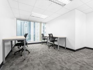 All-inclusive access to professional office space for 5 employees in Regus Marco Polo