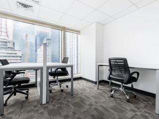 Private office space for 3 employees in Regus Marco Polo