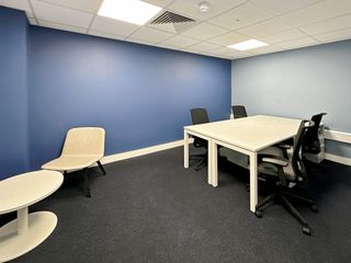 Professional office space in HQ Topaz Tower Centre on fully flexible terms