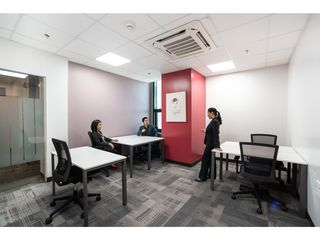 All-inclusive access to professional office space for 3 employees in Regus Felcris Centrale
