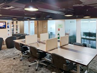 Book a reserved coworking spot or hot desk in Regus Marco Polo