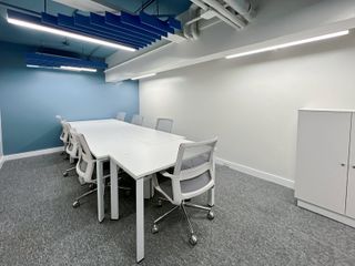 Book serviced office space for businesses of all sizes in HQ Triumph Building