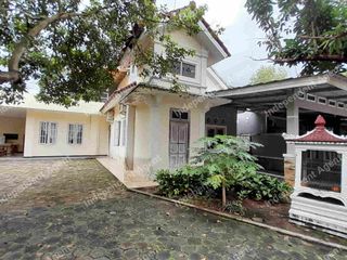 Rumah 2 lantai Huk di Taman Kenari Nusantara Cibubur
