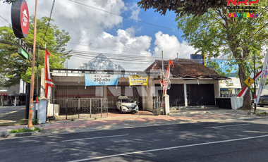 LIMITED Dijual Bangunan Komersil di Tepi Jl. A Yani Banyuwangi