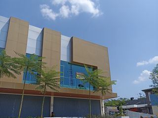 Sewa Kontrak Ruko Baru Besar Luas 400 Meter 2 lantai Ngalian Semarang