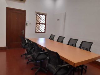 Disewakan bulanan ruang kantor lengkap,siap pakai lokasi Jln Dipati Ukur-Dago Bandung