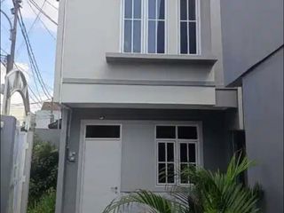 Rumah 2 Lantai Lokasi Strategis Dekat RS Islam Cempaka Putih