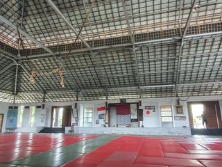 Dikontrakkan Bangunan Judo Hall & Villa Resort