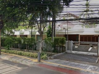 Rumah Hoek 3Lt Dengan Private Pool di Kesehatan Raya Petojo Selatan Gambir