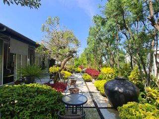 Dijual cafe dengan konsep garden dan seni full furnished pondok.Hijau bandung utara