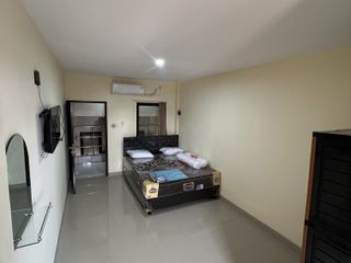 kost bebas bintaro kamarnya luas ada dapur parkir mobil motor