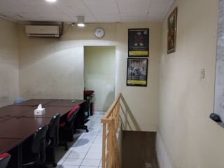 Ruko 2 lantai siap pakai di lokasi strategis , kota Deltamas