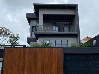 Villa mewah ekslusif 4 BR dekat Garuda Wishu Kencana Ungasan Bali