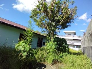 Tuminting.   Super. Strategis. Satu2. Yg. Bgs. Murah.