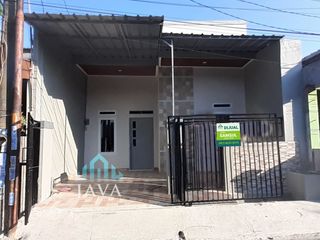 Rumah Minimalis, Full Renovasi, Plafond Tinggi, Siap Huni