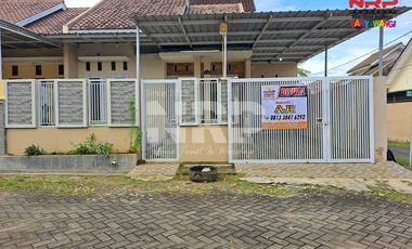 Dijual rumah 2 lantai termurah di djati khayangan giri - Banyuwangi