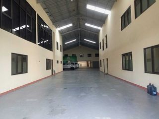 Gudang Kantor Strategis 1.420 M² SHM di Soreang