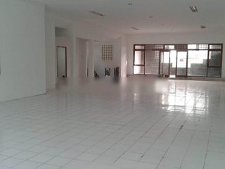 Dijual Gedung Lokasi Strategis Jln. Lengkong Pusat Kota Bandung
