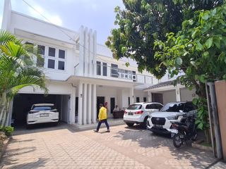 JK079 Kantor Mewah 2 Lantai Area Istimewa di Jl. Jati Padang, Jakarta