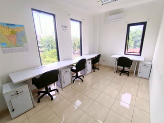 Sewa Ruang Kantor Private Office 4Pax Cuma 4jt/Bln di Petojo, Harmoni