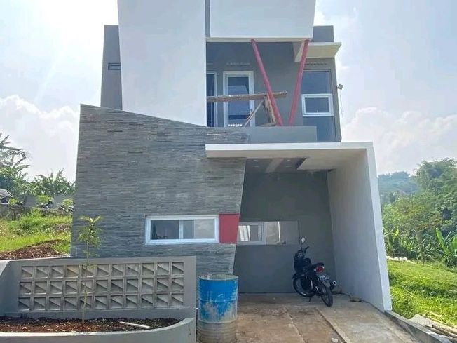 Dijual rumah 2 lantai cluster one gate KPR di jatihandap dkt padasuka ...