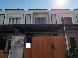 Rumah Sewa Lt. 2 Dengan 2 KT, 2 KM Lokasi Strategis  Denpasar Barat