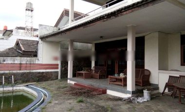 Dijual Rumah Klasik Area Asri Komplek Cipaku Indah Bandung Utara