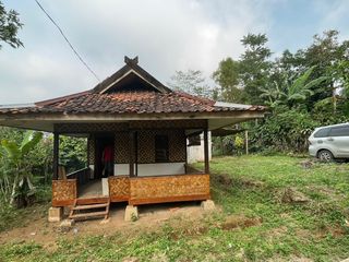 Dijual Murah Rumah Bambu dan Kebun 776 m2 di Bojong Purwakarta
