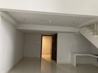 Office 2 lantai di SOHO PANCORAN di jual cepat