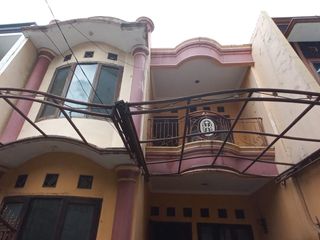 Rumah siap huni 2 lantai di dekat gelael Tebet