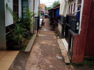Di jual cepat aja rumah ukuran luas pondok kacang barat Tangerang selatan
