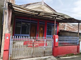 DIJUAL RUMAH TUA SUPER STRATEGIS – CUMA SELANGKAH KE ALUN-ALUN CIMAHI!