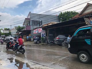 rumah pinngir jalan via lelang dekat siloamRawalumbu Bekasi