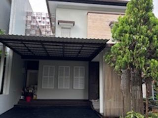 Disewakan rumah serenia hills lebak bulus