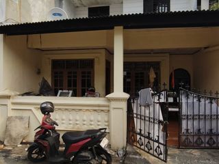 RUMAH di TAMAN WISMA ASRI 1, BEKASI