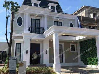 Rumah 3 Lantai Classic Modern di CitraGran Cibubur