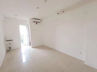 DIJUAL STUDIO BU unfurnish Geranium Bassura city Apartemen