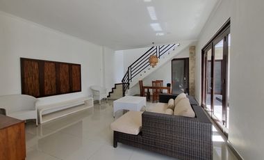 Dijual Villa Modern View Sawah & Akses Jalan Lebar di Area Kerobokan