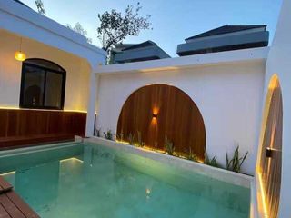 Villa Mediterania Santorini Siap Huni di Nusa Dua Bali