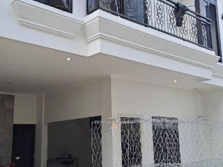 rumah mewah 2 lantai di cempaka putih barat jakarta pusat