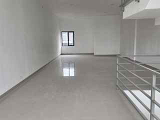 Ruko Cihampelas 4 lantai di Bandung Strategis Parkiran Luas