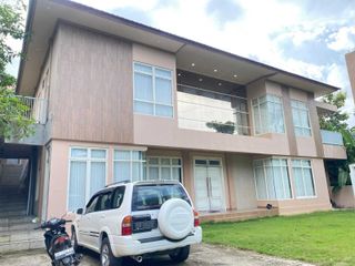 Dijual Rumah Mewah Lantai 2