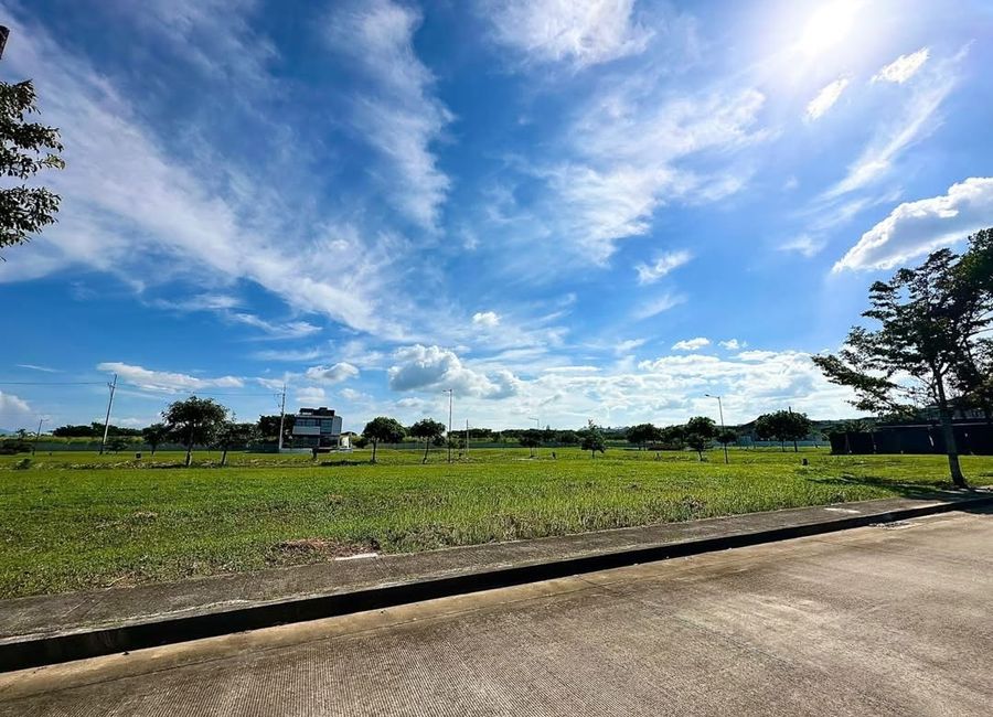 Trade Avenue, Loma, Biñan, Laguna image 3