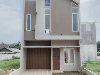 Dijual rumah murah 2 lantai di cibubur lokasi terhapit 2 pintu tol