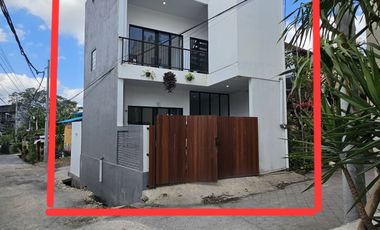 Rumah Baru di lingkungan pariwisata  pantai berawa