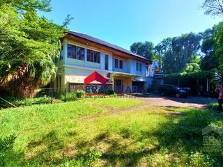 Rumah luas kolam renang & lap.basket harga murah di Pondok Labu Jaksel