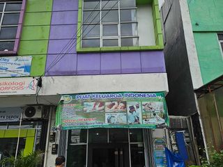 Ruko 2lt Luas 150 di raya Sawangan Depok dekat Mall Depok Town Square